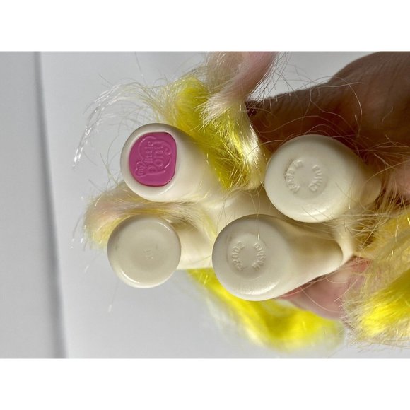 My Little Pony G3 Golden Delicious MLP White Hasbro Apple Heart Cutie Mark - Picture 4 of 4